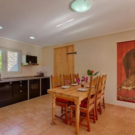 Dom wakacyjny Guzman - Chirla